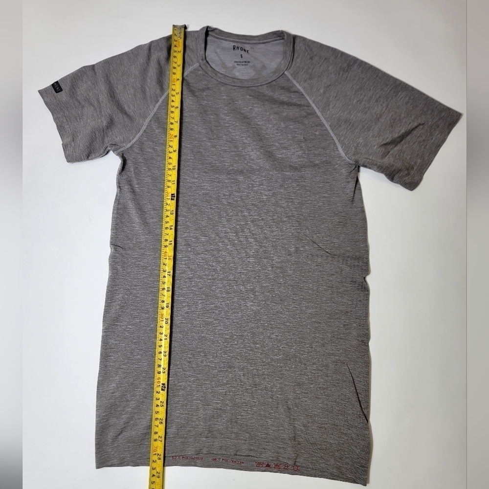Rhone  essential Training shirt - Picture 4 of 12